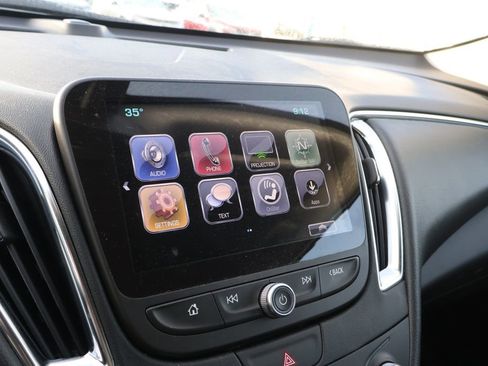 Used 2017 Chevrolet Malibu LT image 22