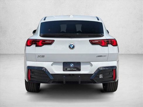New 2026 BMW X2 xDrive28i AWD/4WD image 8