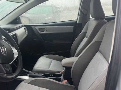 Used 2017 Toyota Corolla L image 3