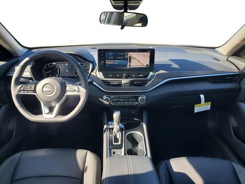 New 2025 Nissan Altima 2.5 SL FWD image 13