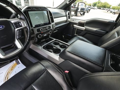 Used 2022 Ford F250 Lariat w/ Lariat Ultimate Package AWD/4WD image 31