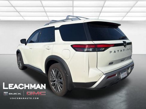 Used 2022 Nissan Pathfinder SL w/ SL Premium Package image 6