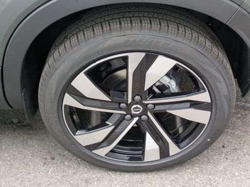 New 2026 Volvo XC40 B5 Ultra w/ Climate Package image 17