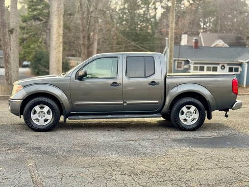 Used 2006 Nissan Frontier SE w/ (P01) Power Pkg image 4