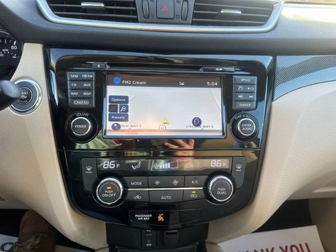 Used 2016 Nissan Rogue SL image 24