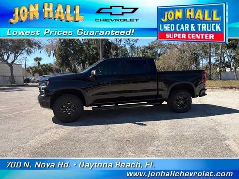 Used 2025 Chevrolet Silverado 1500 ZR2 w/ Technology Package image 4