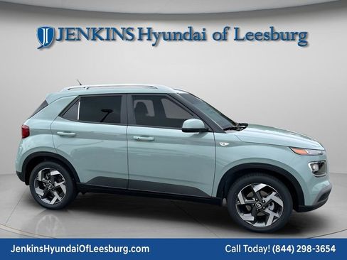 New 2026 Hyundai Venue SEL image 2