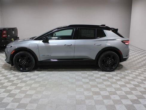 New 2026 Chevrolet Equinox EV RS image 9