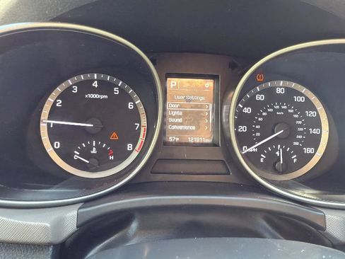 Used 2017 Hyundai Santa Fe SE image 16