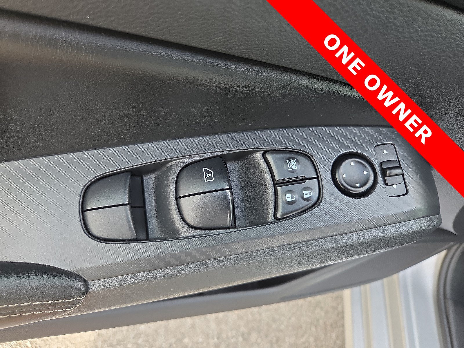 Used 2025 Nissan Altima 2.5 SV FWD image 15