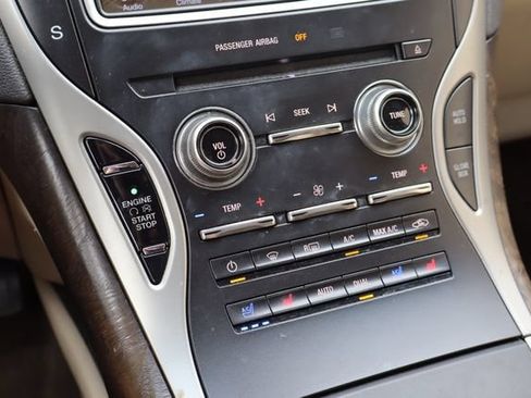 Used 2016 Lincoln MKX Reserve w/ Climate Package FWD image 25