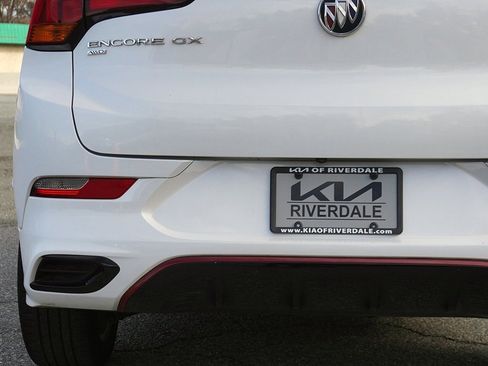 Used 2020 Buick Encore GX Preferred w/ Sport Touring Package image 14