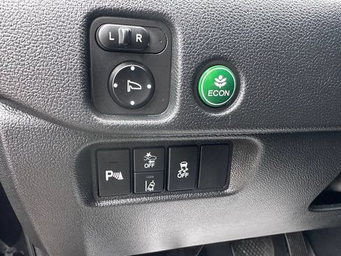Used 2022 Honda Pilot Touring image 15