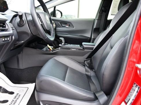 Used 2023 Toyota Prius XLE image 16