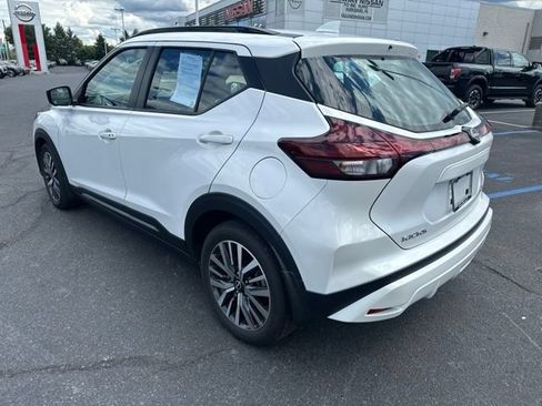 Certified 2023 Nissan Kicks SR FWD image 5