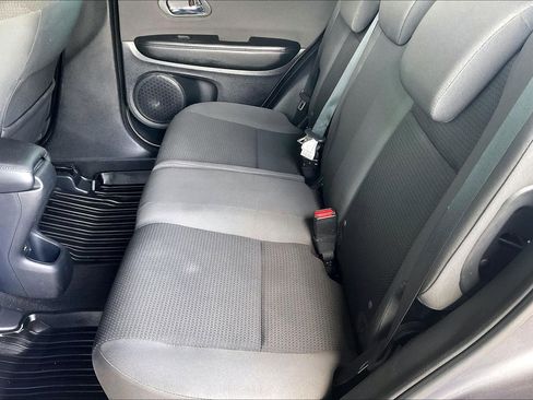 Used 2019 Honda HR-V LX image 17