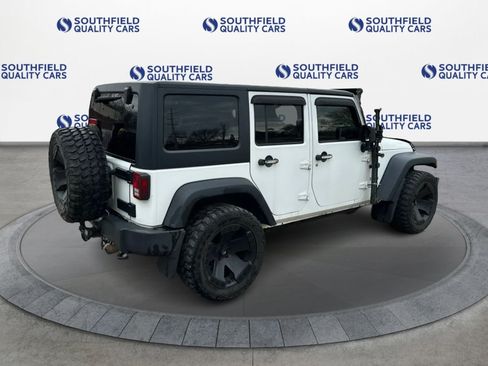 Used 2017 Jeep Wrangler Unlimited Sport w/ Connectivity Group AWD/4WD image 7