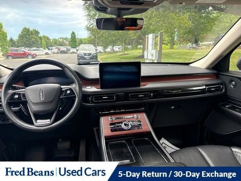 Used 2023 Lincoln Aviator Reserve w/ Elements Package Plus AWD/4WD image 17