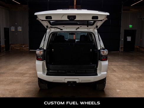 Used 2017 Toyota 4Runner TRD Off-Road Premium image 8