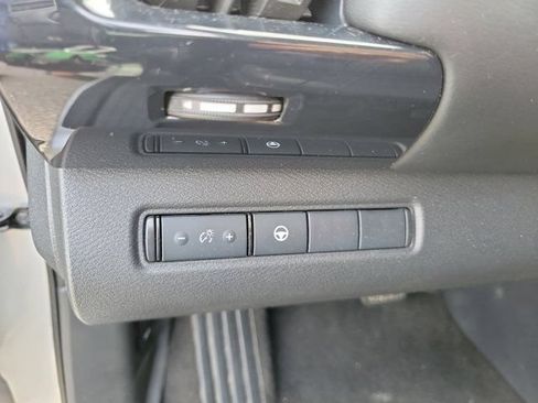 Certified 2024 Nissan Pathfinder SV FWD image 22