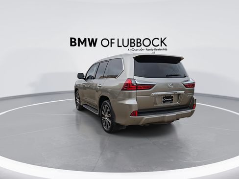 Used 2019 Lexus LX 570 4WD w/ Luxury Package image 7
