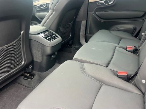 Certified 2025 Volvo XC90 B6 Plus image 6