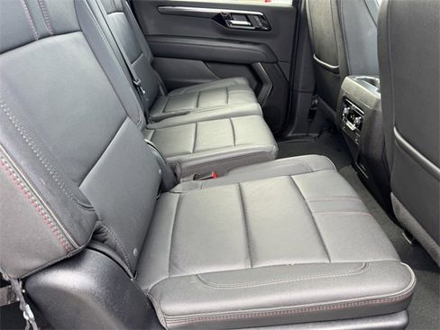 Used 2025 Chevrolet Suburban RST w/ Sun And Tow Package image 8