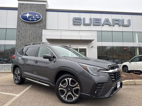 Used 2023 Subaru Ascent Limited image 1