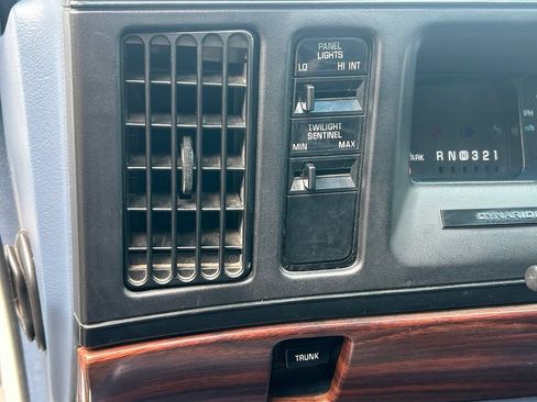 Used 1999 Buick Le Sabre Custom FWD image 15