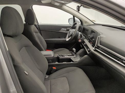 Used 2023 Kia Sportage LX FWD image 21