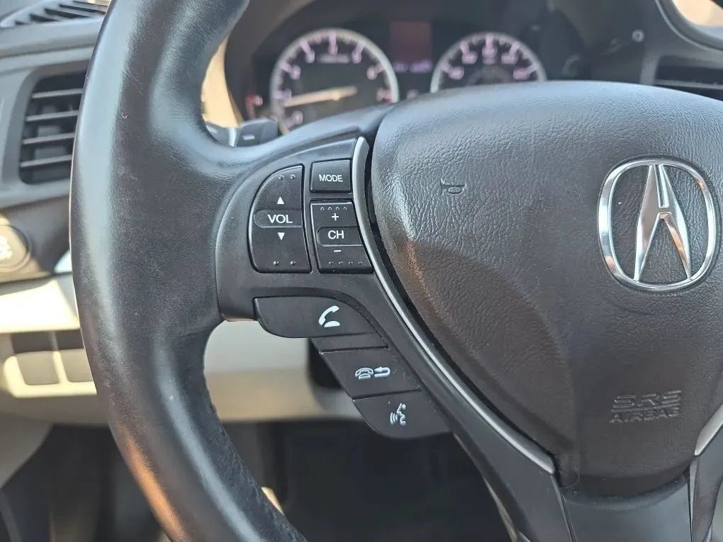 Used 2017 Acura ILX FWD image 19