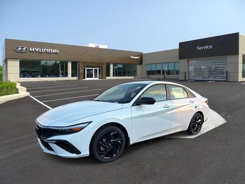 Used 2026 Hyundai Elantra Sport image 1