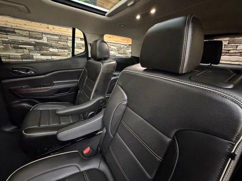 Used 2023 GMC Acadia Denali w/ Denali Ultimate Package AWD/4WD image 33