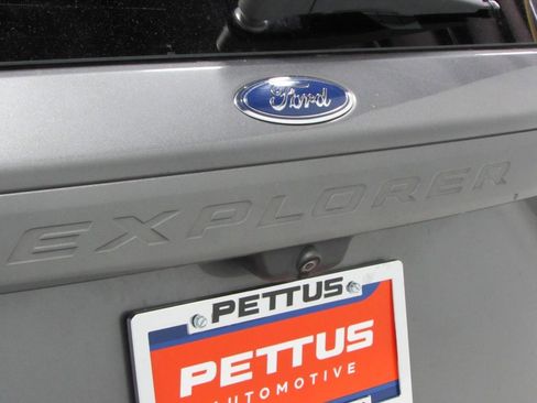 Used 2021 Ford Explorer XLT w/ Equipment Group 202A AWD/4WD image 36