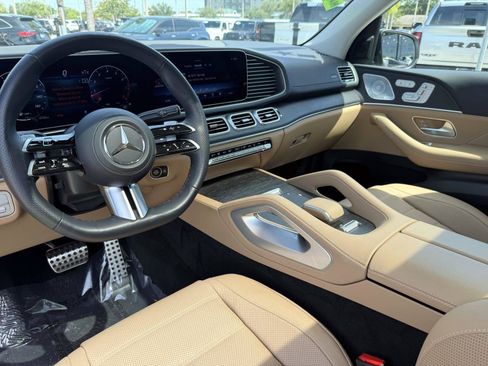 Certified 2026 Mercedes-Benz GLS 450 4MATIC image 18