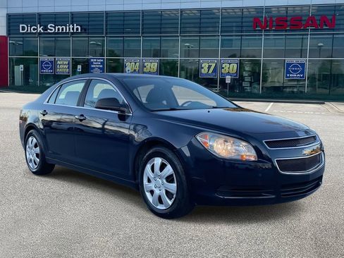 Used 2011 Chevrolet Malibu LS image 1