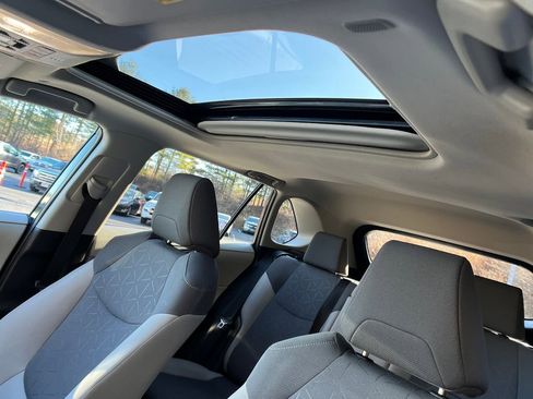 Used 2024 Toyota RAV4 XLE w/ Convenience Package image 21