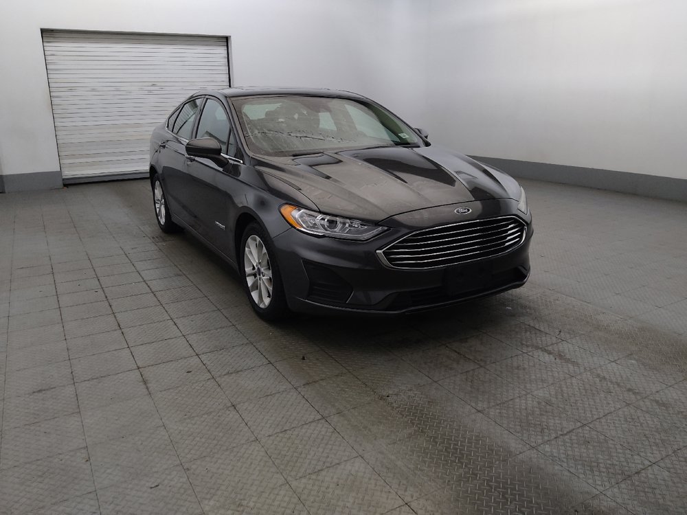 Used 2019 Ford Fusion SE FWD image 13