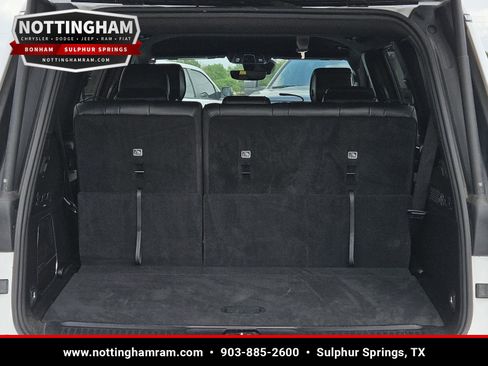 Used 2024 Jeep Wagoneer Series II AWD/4WD image 8