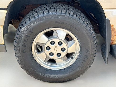 Used 2003 Chevrolet Tahoe LT AWD/4WD image 29
