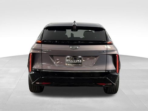 Used 2024 Cadillac Lyriq Tech RWD image 7