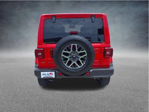 Used 2025 Jeep Wrangler Unlimited Sahara AWD/4WD image 8
