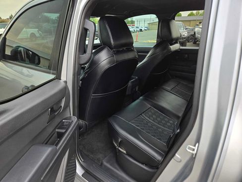 Used 2024 Toyota Tacoma SR5 AWD/4WD image 17