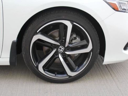 Used 2022 Honda Accord Sport image 41