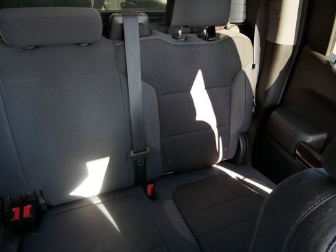 Used 2019 Chevrolet Silverado 1500 RST image 18