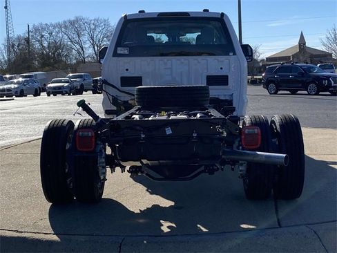 New 2025 Ford F550 4x4 Crew Cab Super Duty image 5