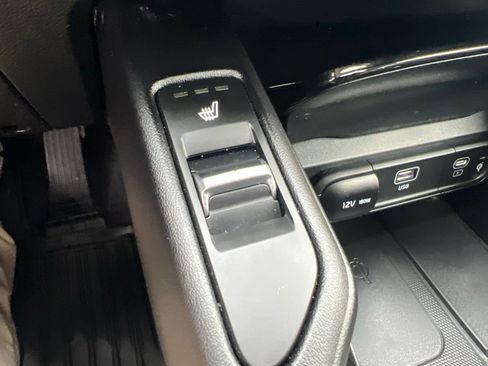 Certified 2024 Kia Telluride S w/ S Sunroof Package AWD/4WD image 58