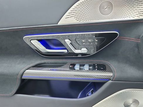 Used 2024 Mercedes-Benz SL 63 AMG 4MATIC image 19