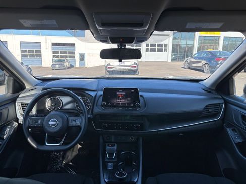 Used 2024 Nissan Rogue S AWD/4WD image 33