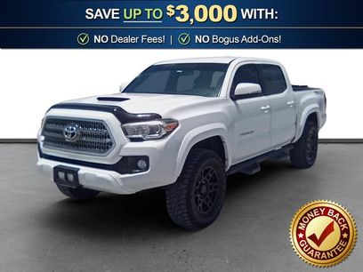 Used 2017 Toyota Tacoma TRD Sport w/ Tow Package (A/T)